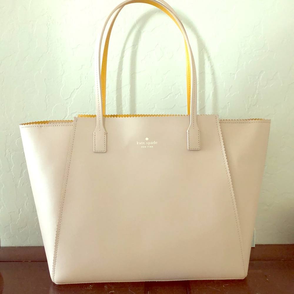 🌹 gorgeous blush colored Kate Spade tote 🌹